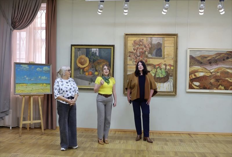 Открылась выставка «Осень. Цвет желтый» Открылась выставка «Осень. Цвет желтый»