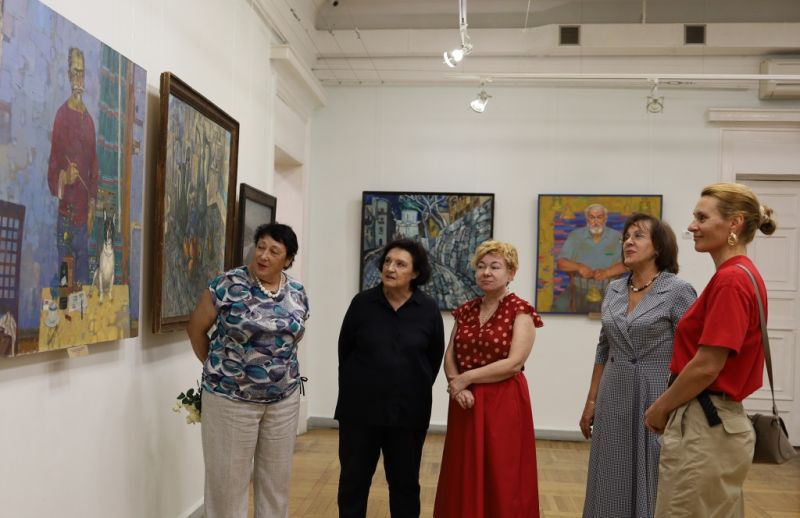 Открылась выставка «Дары музею»