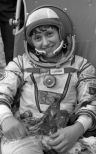 Светлана Савицкая Евгеньевна
Дважды Герой Советского Союза
53-й космонавт нашей страны, 111-й космонавт Мира
Первая в мире женщина, совершившая выход в открытый космос.
